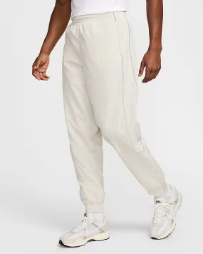 Nike Solo Swoosh